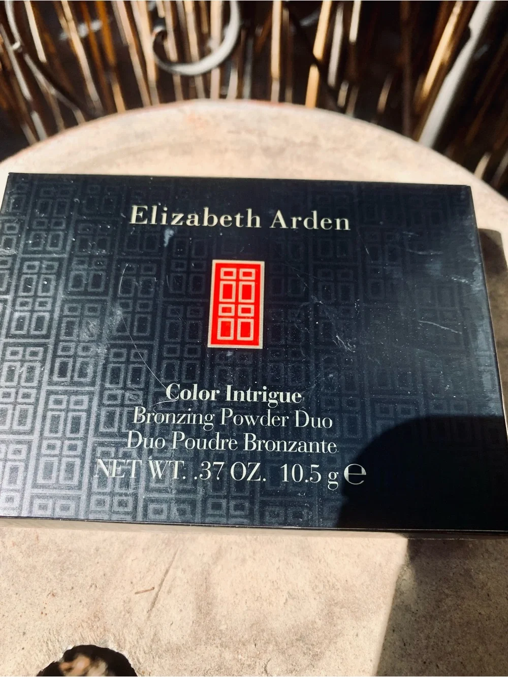 Elizabeth Arden Black Compact color intrigue Bronzing Duo